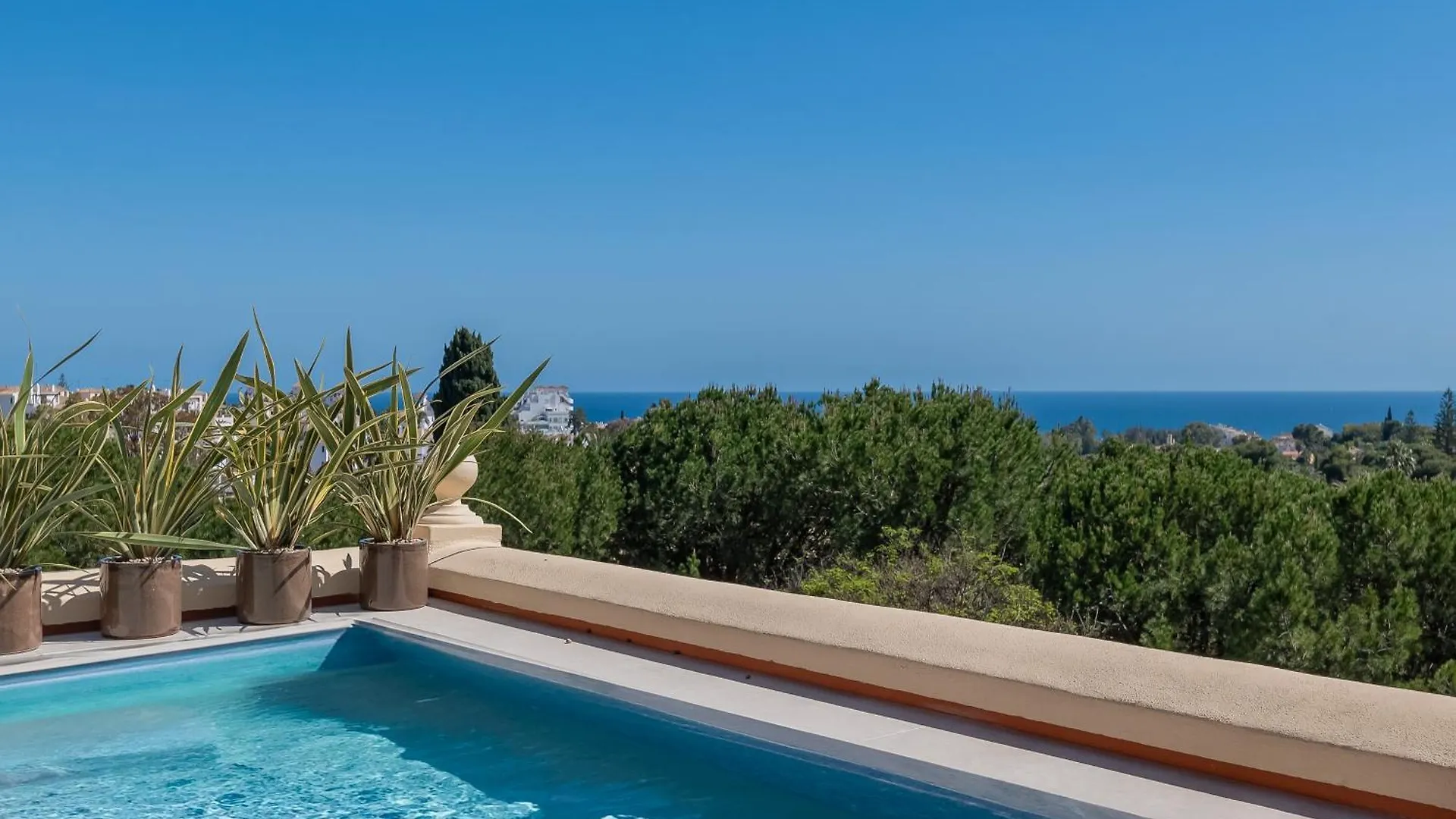 Luxury 3 Bdrm Apt With Private Pool And Stunning Sea Views Apartment Marbella